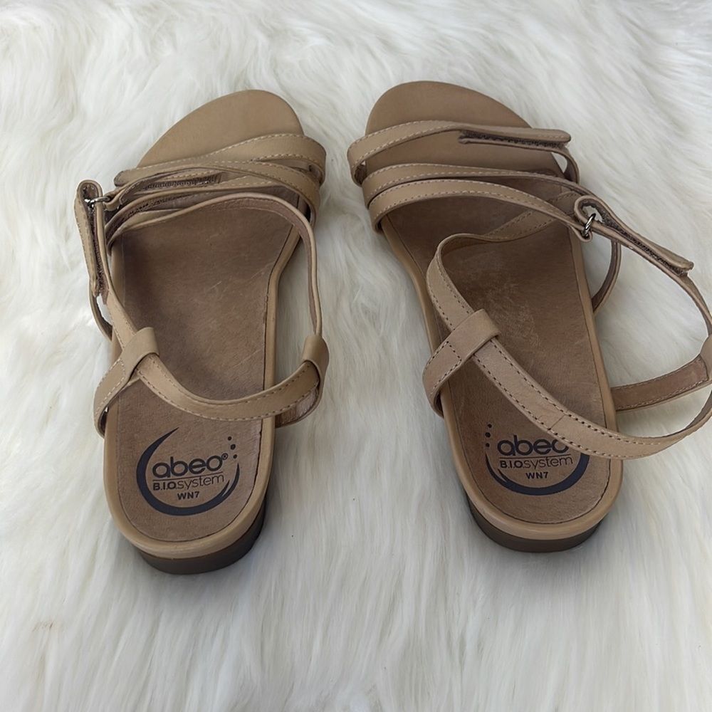 Abeo Beige Strappy Cross-Front Leather Sandals - Picture 4 of 7